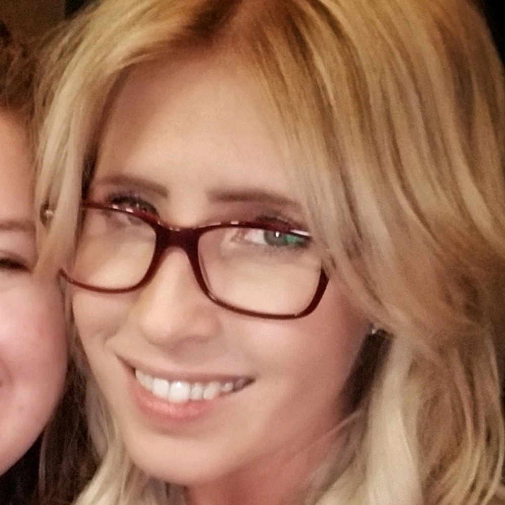 Meet your Posher, Christina